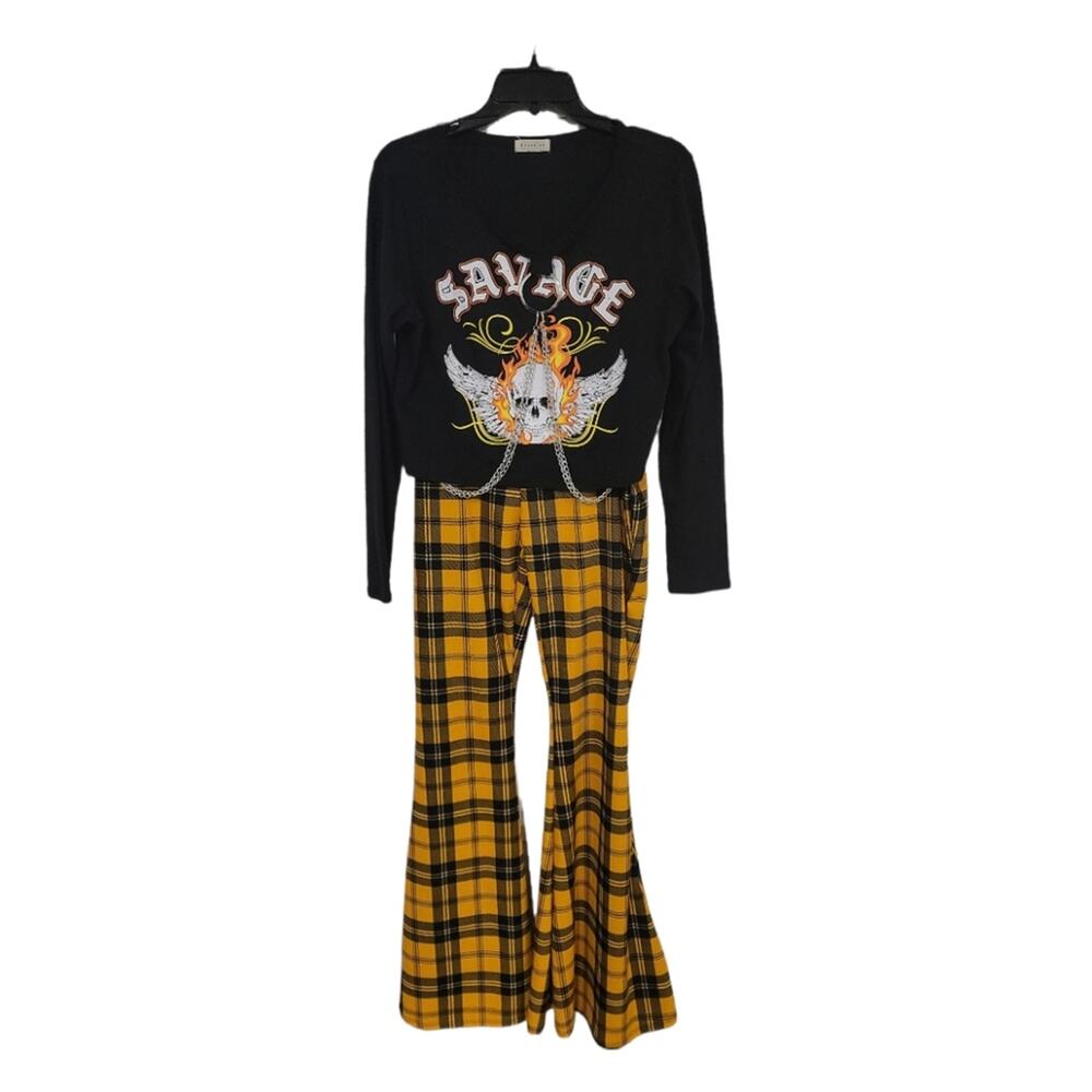 NWT 2 Piece Set Plaid pants with chain detail tee